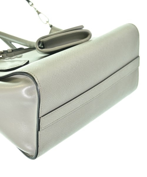 PRADA กระเป๋าถือ