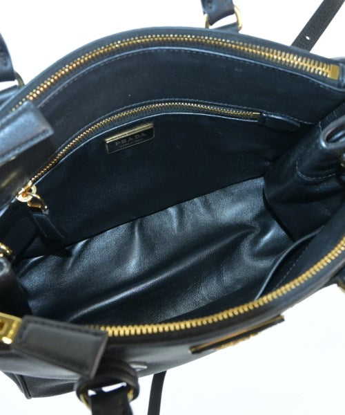 PRADA กระเป๋าถือ