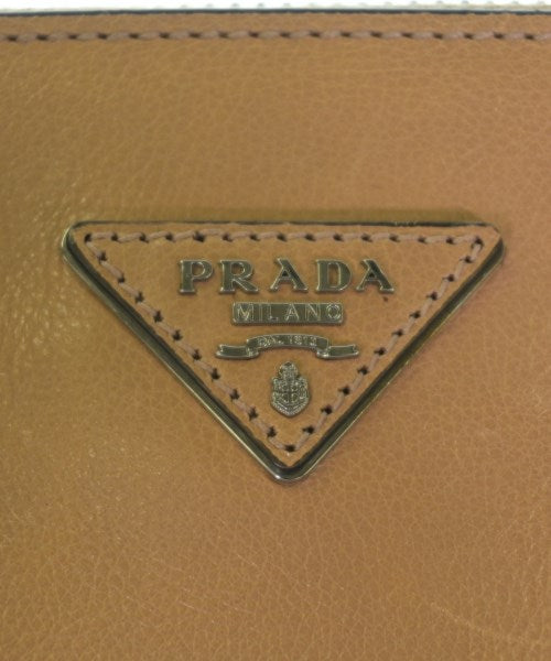 PRADA กระเป๋าถือ