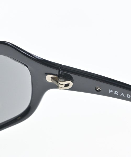 PRADA แว่นกันแดด