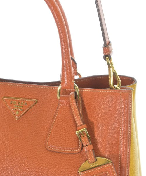 PRADA กระเป๋าถือ