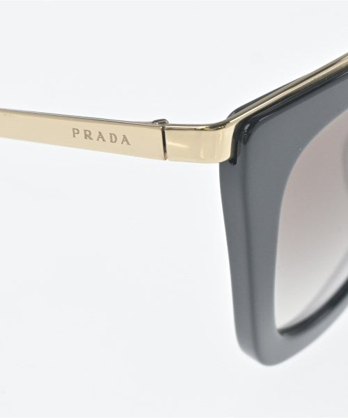 PRADA แว่นกันแดด