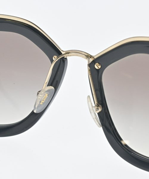 PRADA แว่นกันแดด