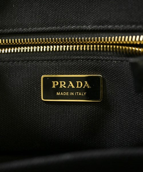 PRADA กระเป๋าถือขนาดใหญ่