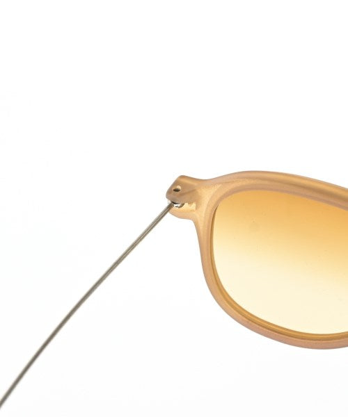 PRADA แว่นกันแดด