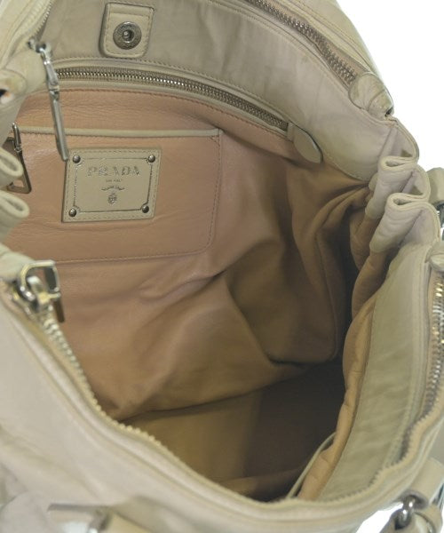 PRADA กระเป๋า อื่น