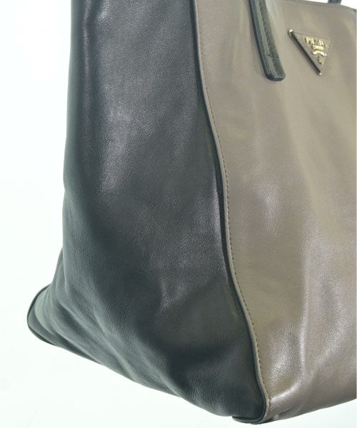 PRADA กระเป๋าถือขนาดใหญ่