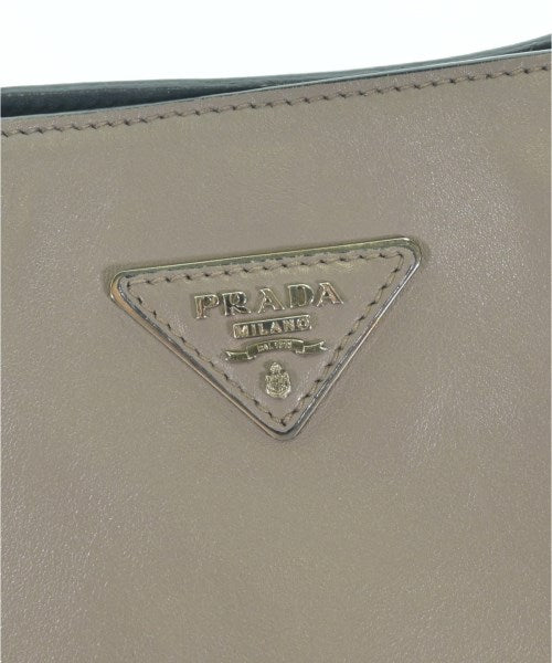 PRADA กระเป๋าถือขนาดใหญ่