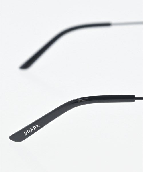 PRADA แว่นกันแดด