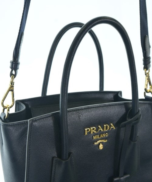PRADA กระเป๋าถือ