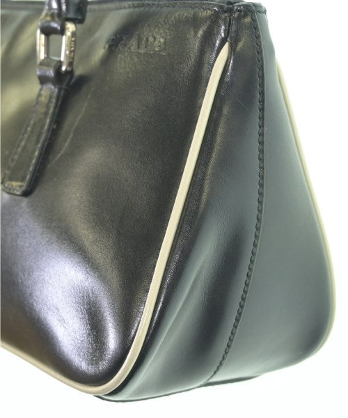 PRADA กระเป๋าถือ