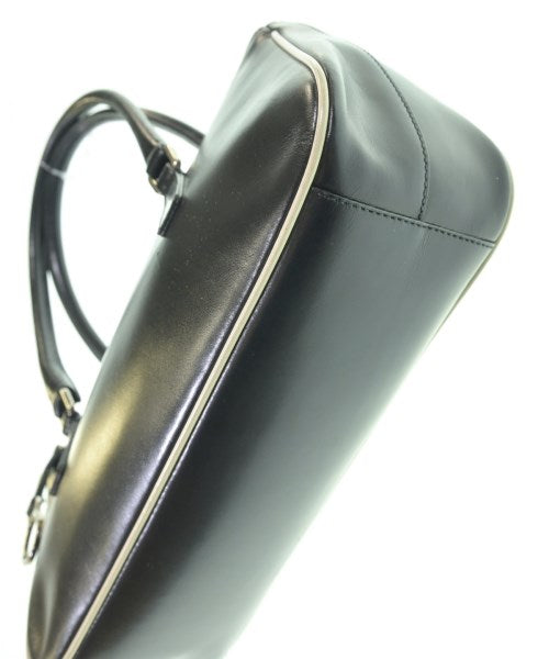 PRADA กระเป๋าถือ