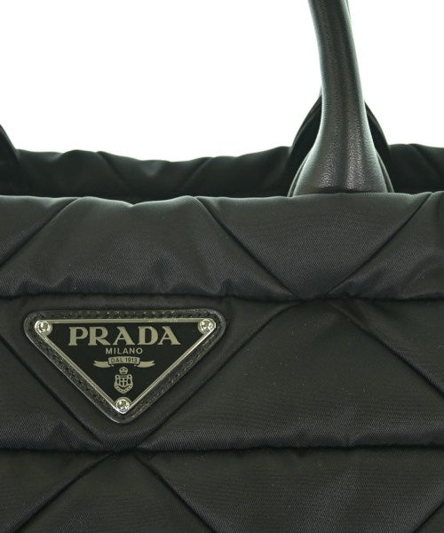 PRADA กระเป๋าถือ