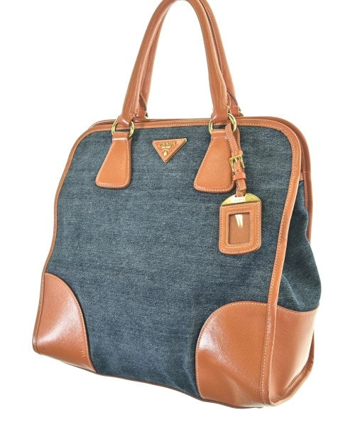 PRADA กระเป๋าถือ