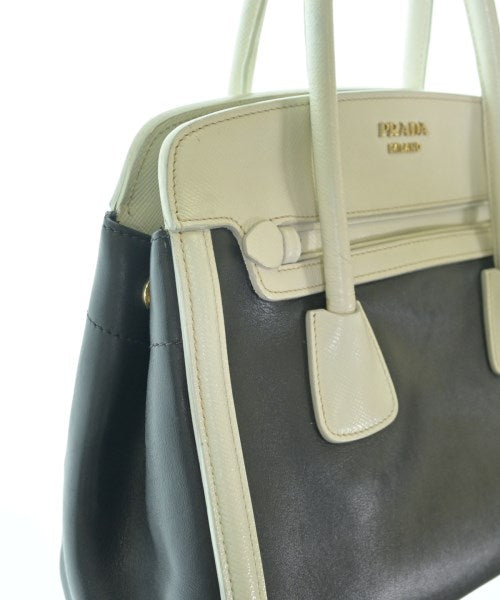 PRADA กระเป๋าถือ