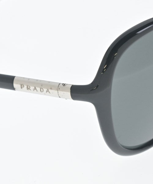 PRADA แว่นกันแดด
