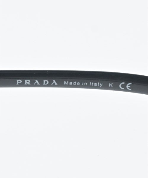 PRADA แว่นกันแดด