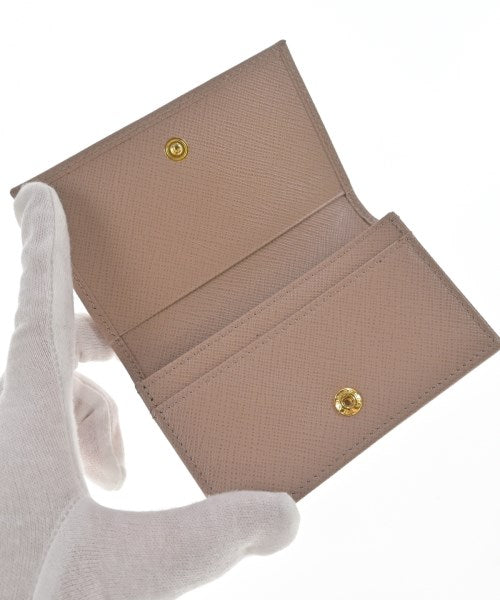 PRADA กล่องใส่บัตร