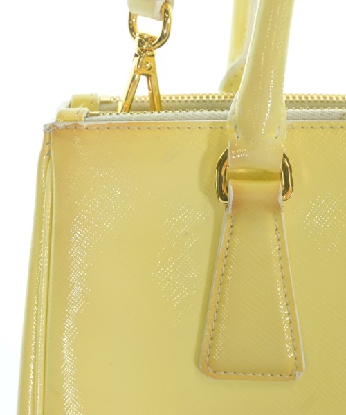 PRADA กระเป๋าถือ