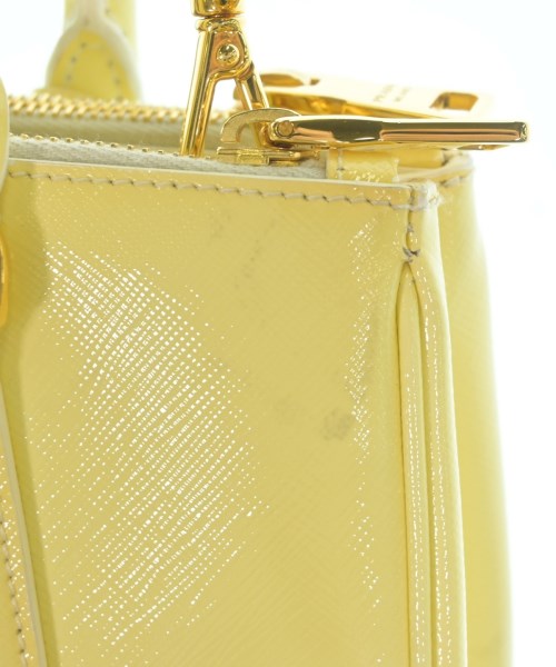 PRADA กระเป๋าถือ
