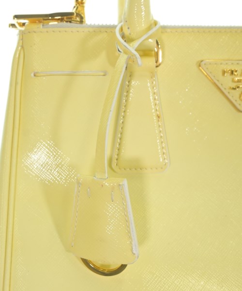 PRADA กระเป๋าถือ