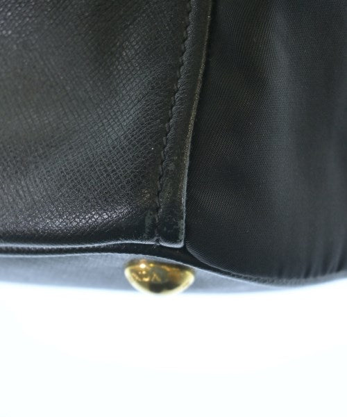 PRADA กระเป๋าถือ