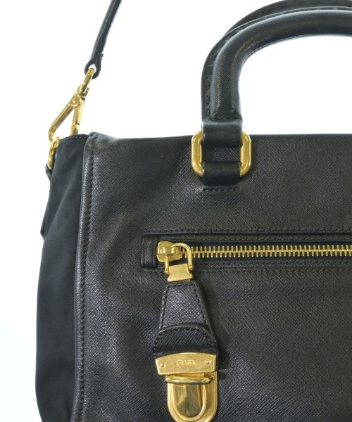 PRADA กระเป๋าถือ