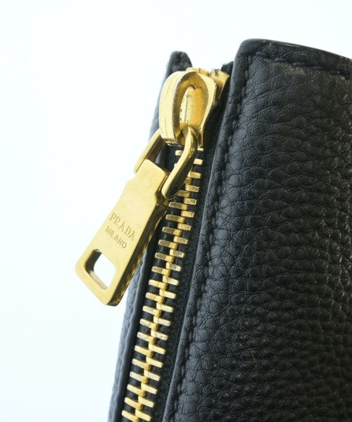 PRADA กระเป๋าถือขนาดใหญ่