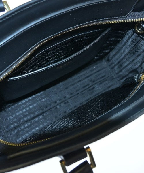 PRADA กระเป๋าถือ