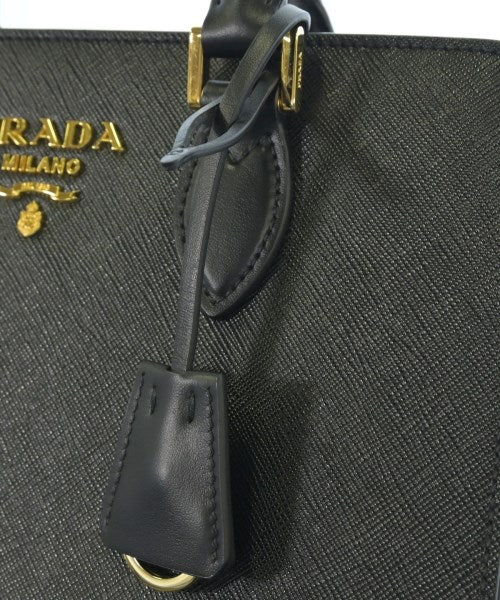 PRADA กระเป๋าถือ