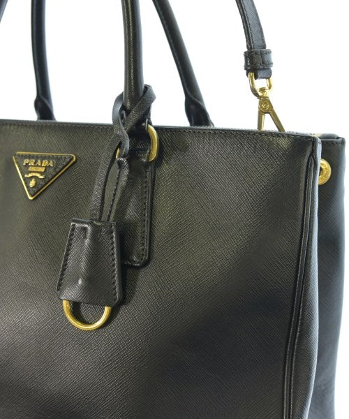 PRADA กระเป๋าถือ