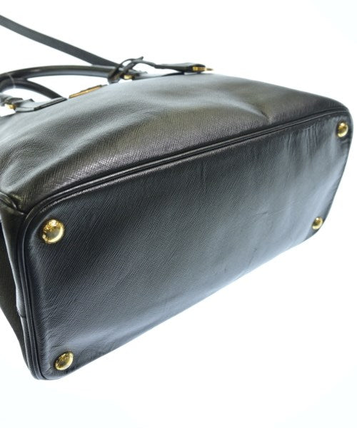 PRADA กระเป๋าถือ