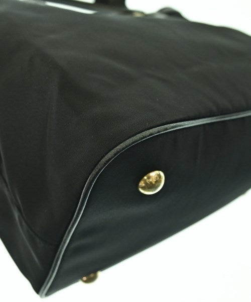 PRADA กระเป๋าถือ