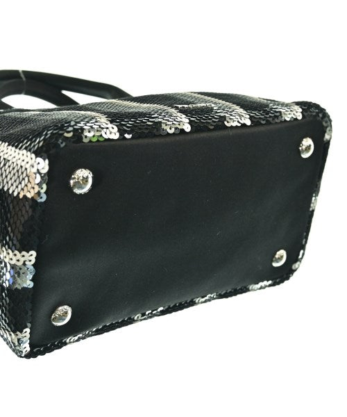 PRADA กระเป๋าถือ
