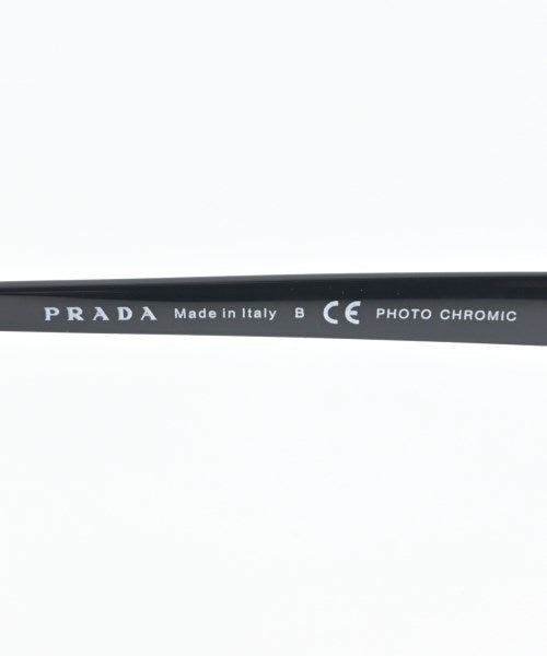 PRADA แว่นกันแดด
