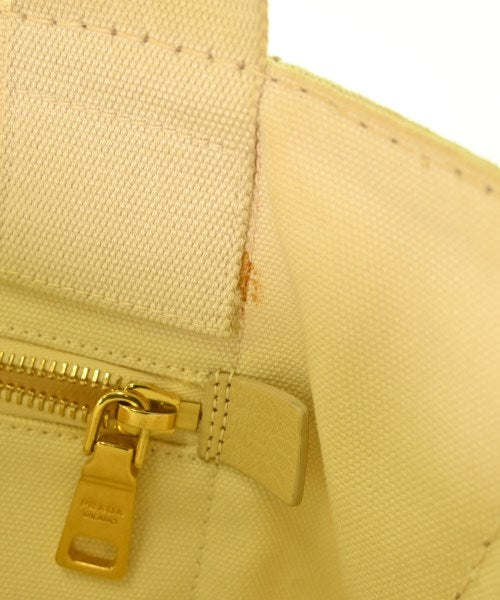 PRADA กระเป๋าถือขนาดใหญ่