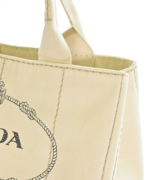 PRADA กระเป๋าถือขนาดใหญ่