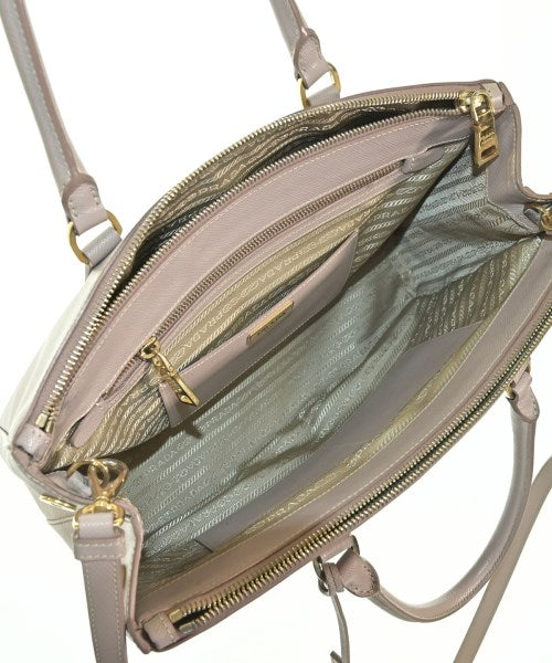 PRADA กระเป๋าถือ