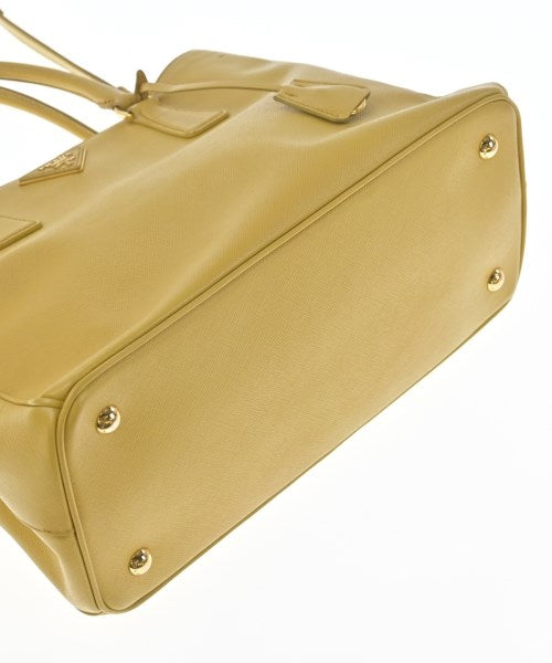 PRADA กระเป๋าถือ