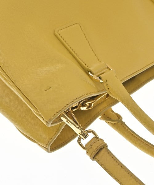 PRADA กระเป๋าถือ