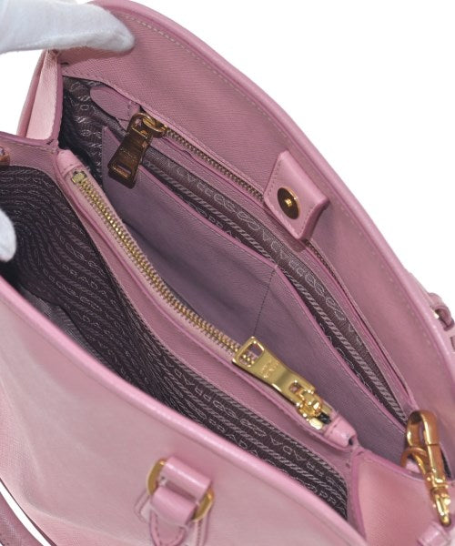 PRADA กระเป๋าถือ