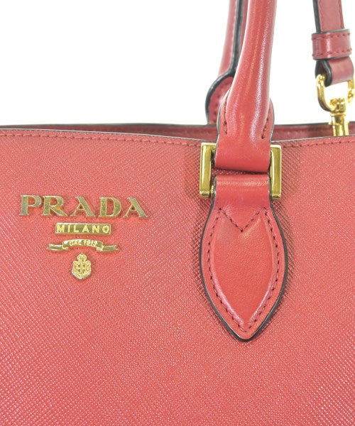 PRADA กระเป๋าถือ