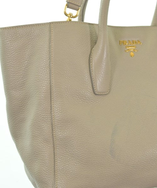 PRADA กระเป๋าถือขนาดใหญ่