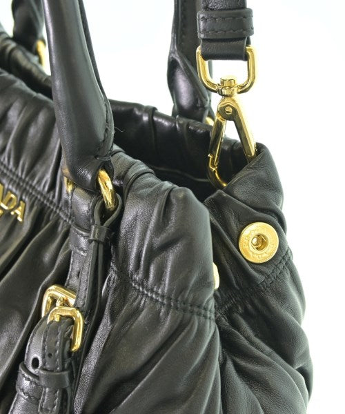 PRADA กระเป๋าถือ
