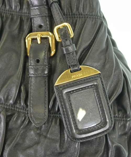 PRADA กระเป๋าถือ
