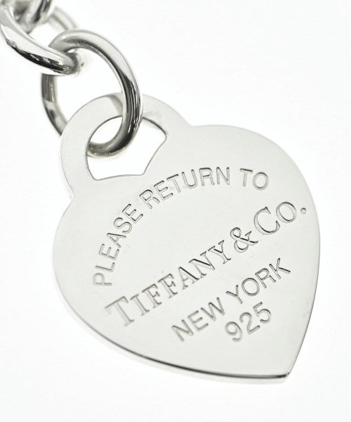 TIFFANY & CO. เครื่องประดับบนกระเป๋า