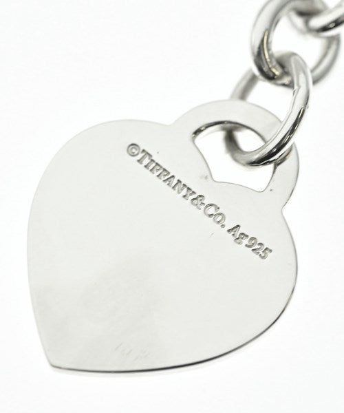 TIFFANY & CO. เครื่องประดับบนกระเป๋า