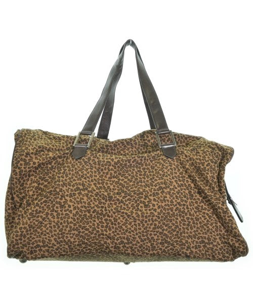 BOTTEGA VENETA กระเป๋าใส่อุปกรณ์ขนาดใหญ่