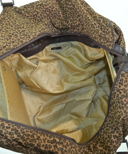 BOTTEGA VENETA กระเป๋าใส่อุปกรณ์ขนาดใหญ่