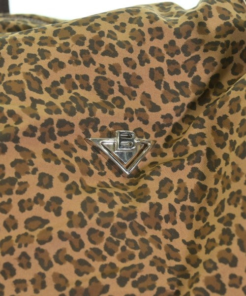 BOTTEGA VENETA กระเป๋าใส่อุปกรณ์ขนาดใหญ่